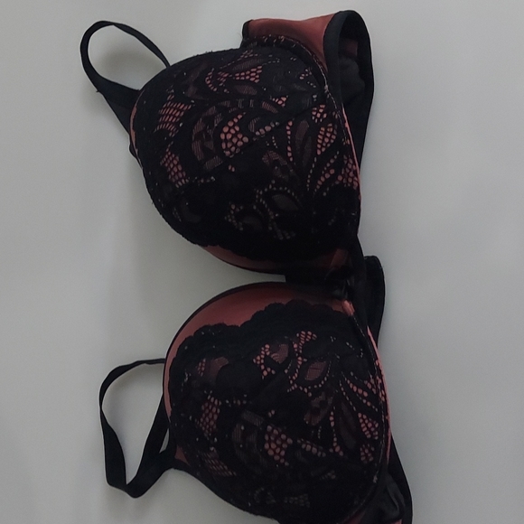 Torrid Curve Size: 40D - Picture 1 of 12